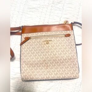 Michael Kors Crossbody Purse